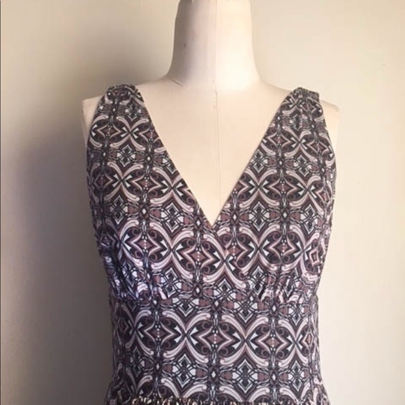 Pretty NY&CO Geometric Tribal Party Dress Sz Small - Picture 2 of 5